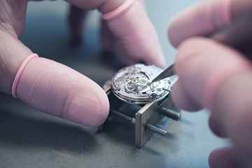 深圳劳力士手表指针脱落维修多少钱